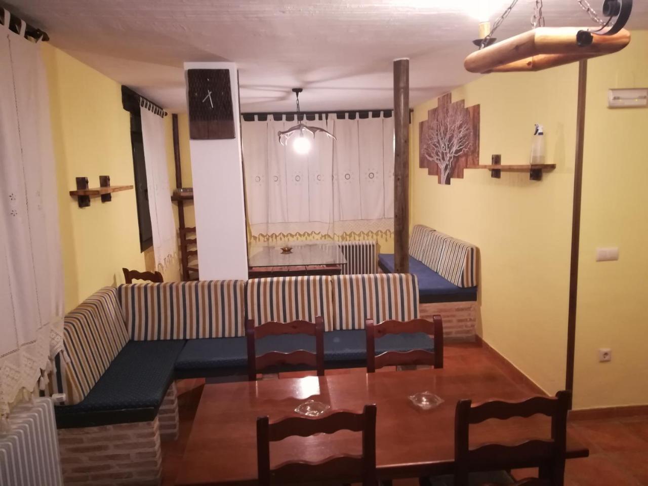 Gasthaus Fuente Del Gamellon Buenache de la Sierra Exterior foto