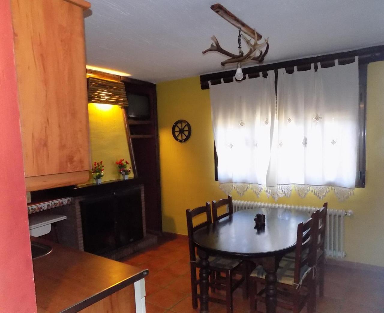 Gasthaus Fuente Del Gamellon Buenache de la Sierra Exterior foto